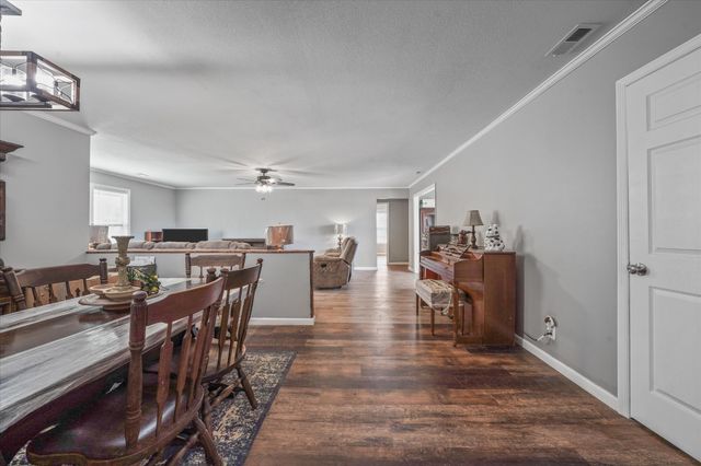 1518 Stony Point Rd, Knoxville, TN 37914