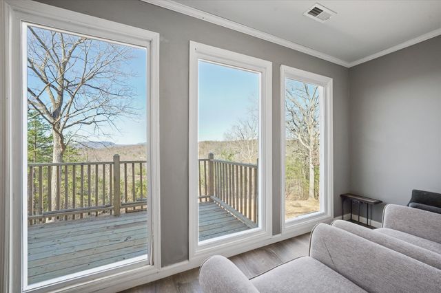 1518 Stony Point Rd, Knoxville, TN 37914