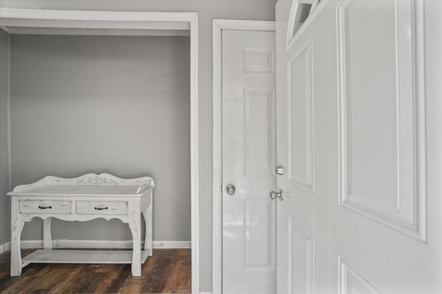 1518 Stony Point Rd, Knoxville, TN 37914