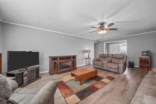 1518 Stony Point Rd, Knoxville, TN 37914