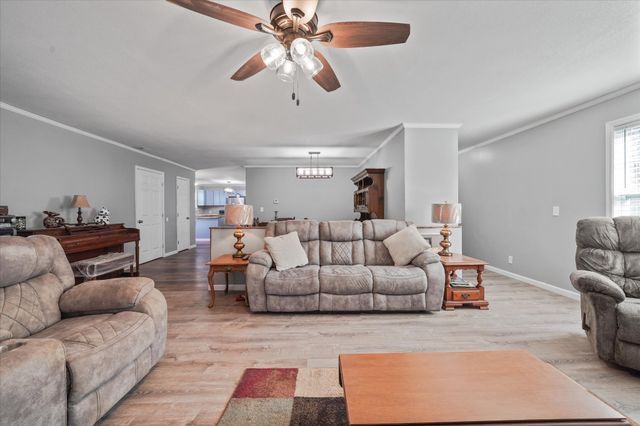 1518 Stony Point Rd, Knoxville, TN 37914