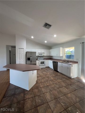 3325 SW 15th AVE, Cape Coral, FL 33914