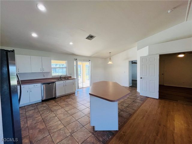 3325 SW 15th AVE, Cape Coral, FL 33914