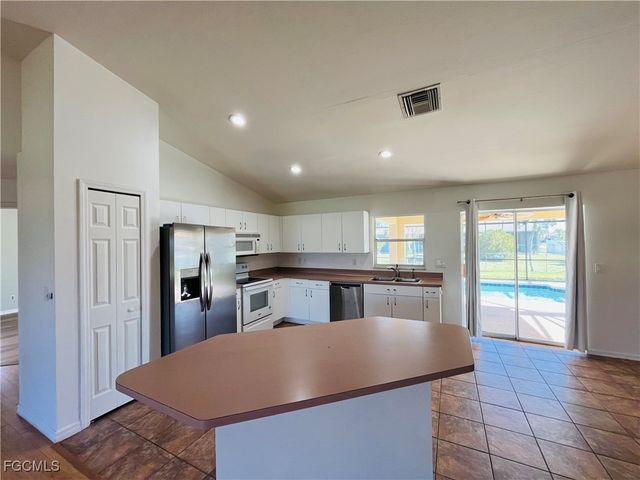 3325 SW 15th AVE, Cape Coral, FL 33914