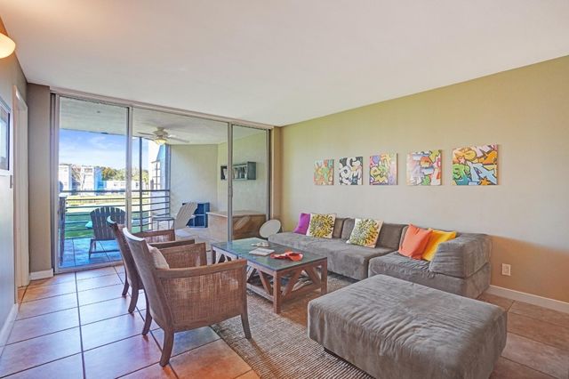 1831 Sabal Palm Drive 202, Davie, FL 33324