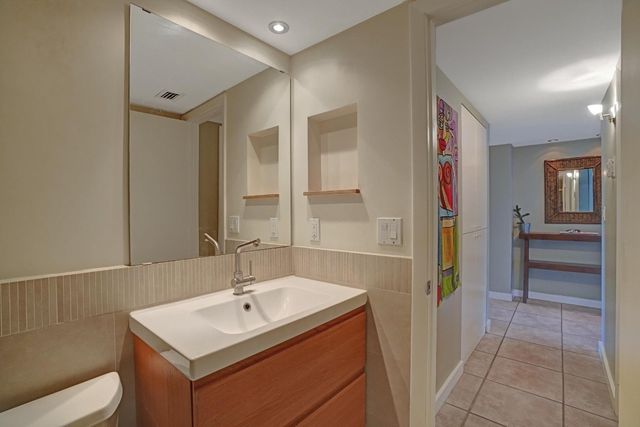 1831 Sabal Palm Drive 202, Davie, FL 33324