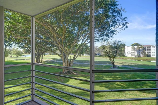 1831 Sabal Palm Drive 202, Davie, FL 33324