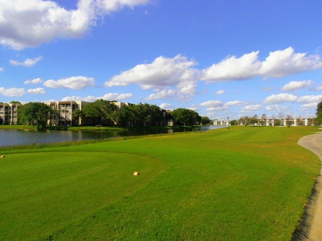 1831 Sabal Palm Drive 202, Davie, FL 33324