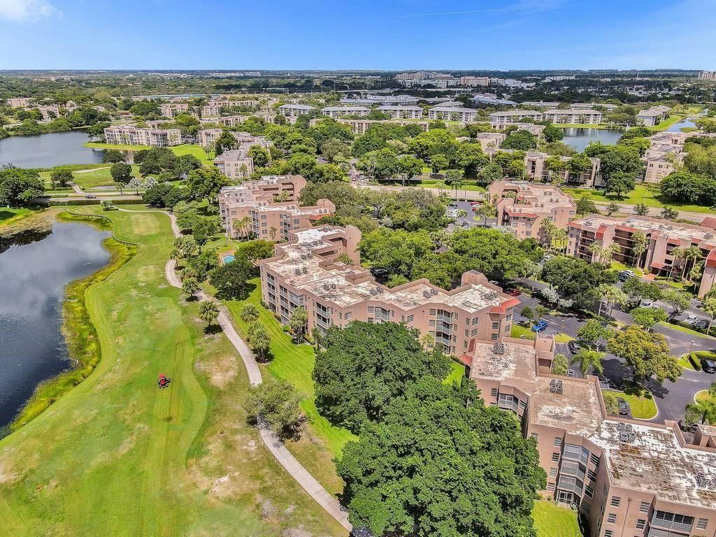 1831 Sabal Palm Drive 202, Davie, FL 33324