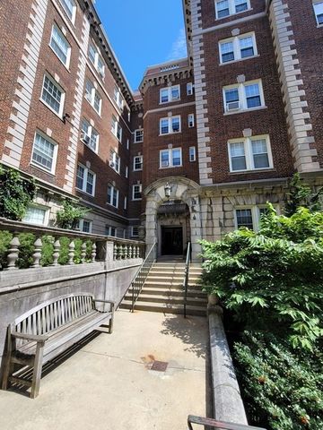 3 Arlington Street 44, Cambridge, MA 02140