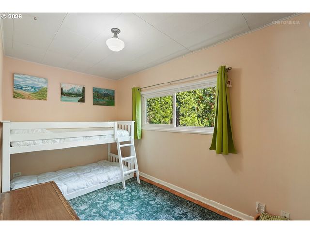 1411 Ne HIGHLAND St, Portland, OR 97211