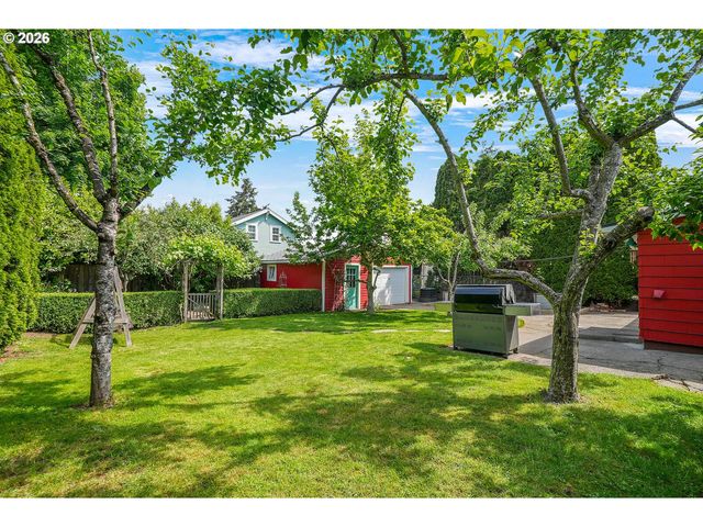 1411 Ne HIGHLAND St, Portland, OR 97211