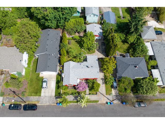 1411 Ne HIGHLAND St, Portland, OR 97211
