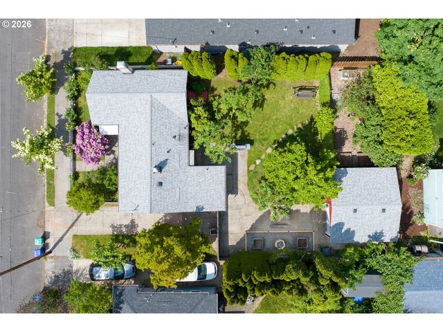 1411 Ne HIGHLAND St, Portland, OR 97211