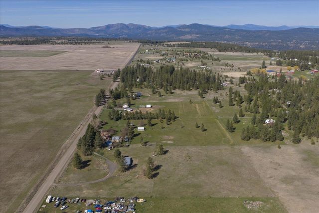 12812 N Dover Rd, Nine Mile Falls, WA 99026