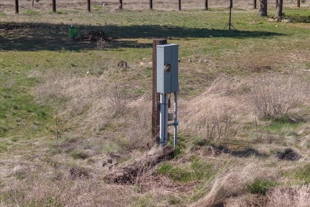 12812 N Dover Rd, Nine Mile Falls, WA 99026