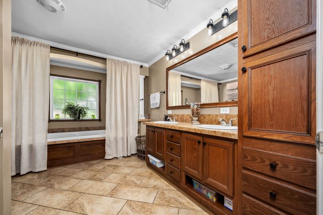 4303 Moore Ln, Culleoka, TN 38451