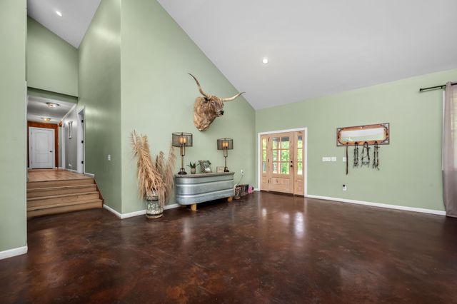 4303 Moore Ln, Culleoka, TN 38451