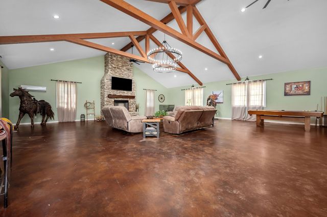 4303 Moore Ln, Culleoka, TN 38451