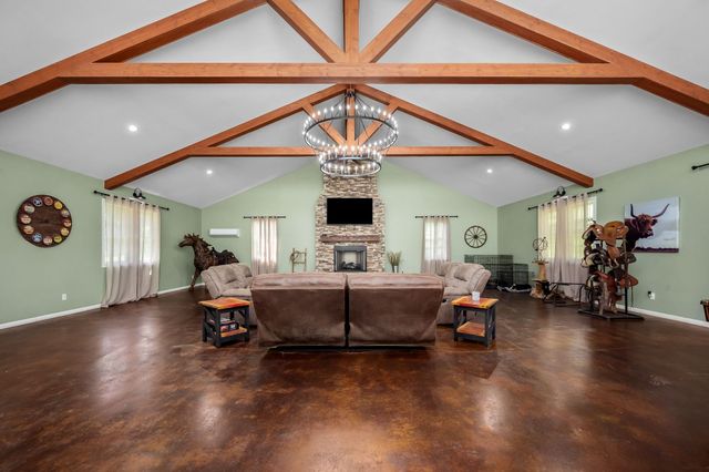 4303 Moore Ln, Culleoka, TN 38451