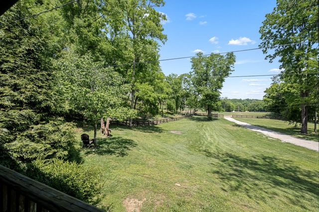4303 Moore Ln, Culleoka, TN 38451