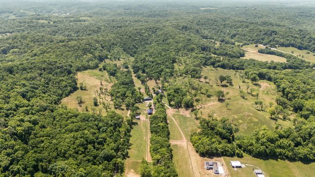 4303 Moore Ln, Culleoka, TN 38451