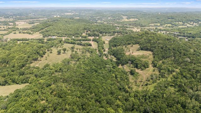 4303 Moore Ln, Culleoka, TN 38451