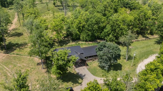 4303 Moore Ln, Culleoka, TN 38451