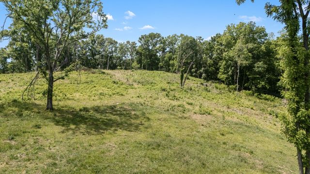 4303 Moore Ln, Culleoka, TN 38451