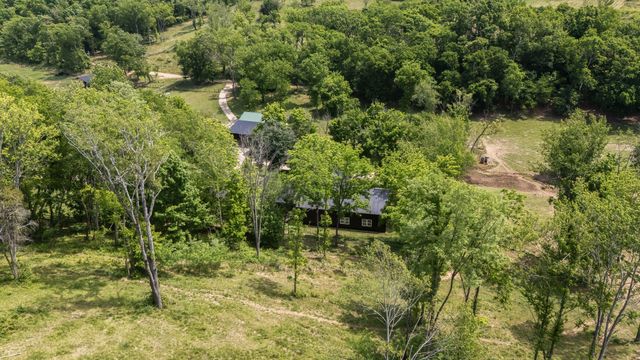 4303 Moore Ln, Culleoka, TN 38451