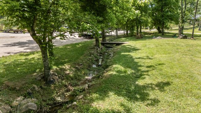 4303 Moore Ln, Culleoka, TN 38451
