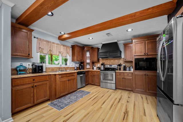4303 Moore Ln, Culleoka, TN 38451
