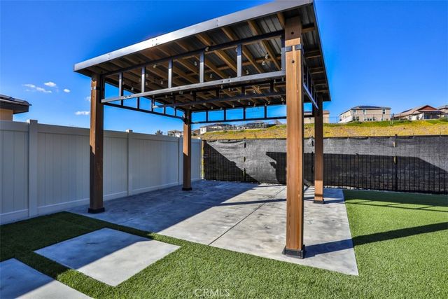 41037 Chambord Drive, Lake Elsinore, CA 92532