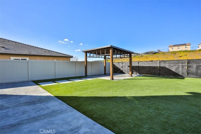 41037 Chambord Drive, Lake Elsinore, CA 92532