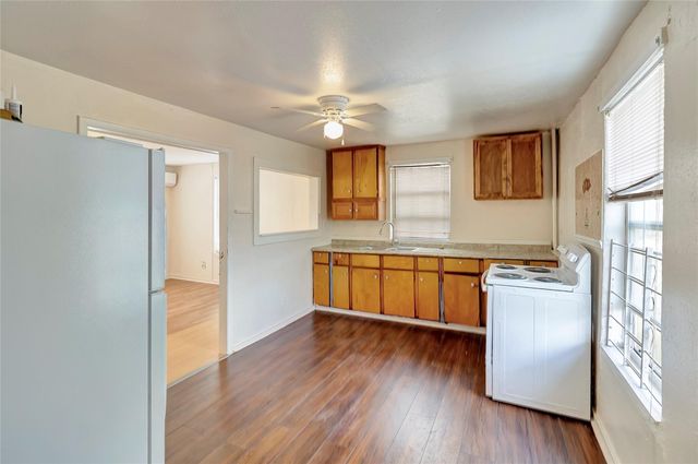 4233 Dupont Street A, Houston, TX 77021