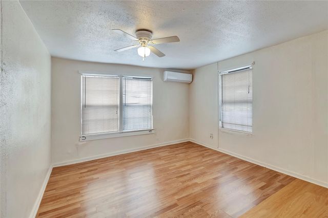 4233 Dupont Street A, Houston, TX 77021