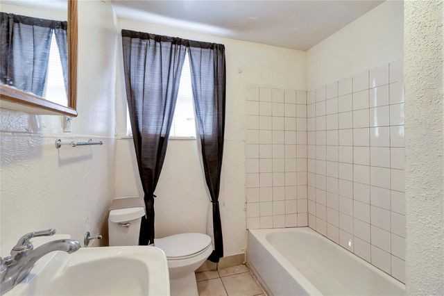 4233 Dupont Street A, Houston, TX 77021