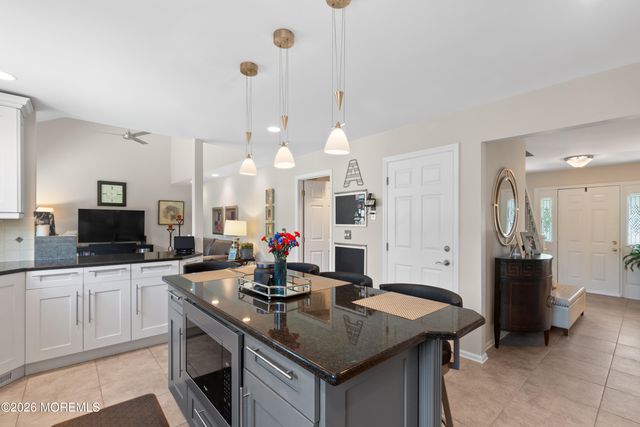 1076 White Oak Court, Toms River, NJ 08753