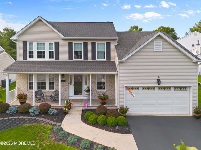 1076 White Oak Court, Toms River, NJ 08753