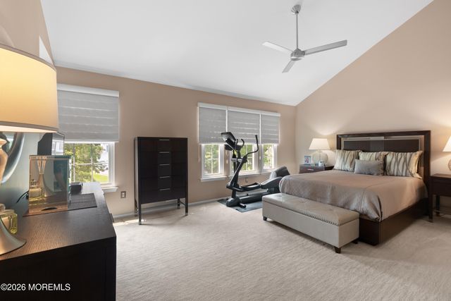 1076 White Oak Court, Toms River, NJ 08753