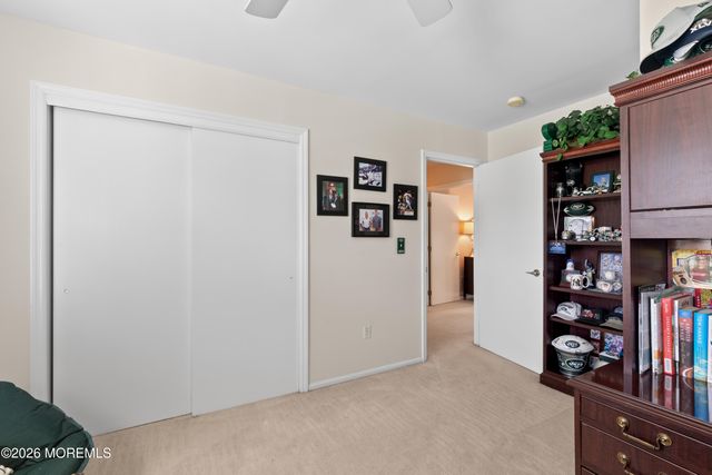 1076 White Oak Court, Toms River, NJ 08753