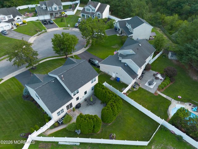 1076 White Oak Court, Toms River, NJ 08753