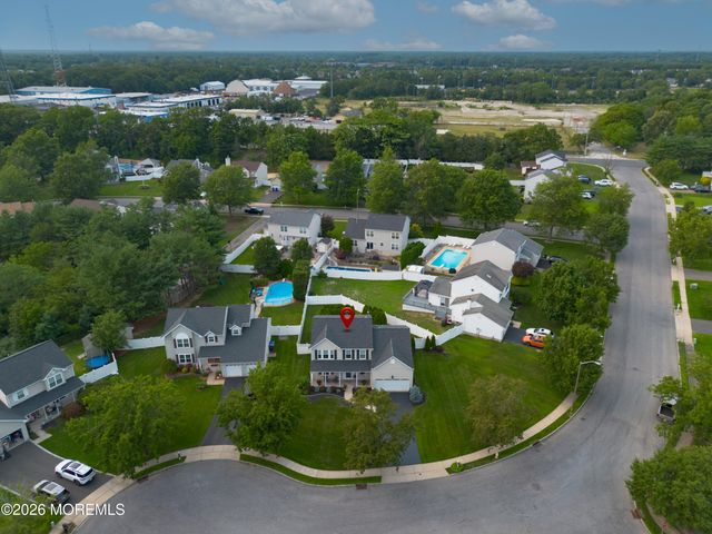 1076 White Oak Court, Toms River, NJ 08753