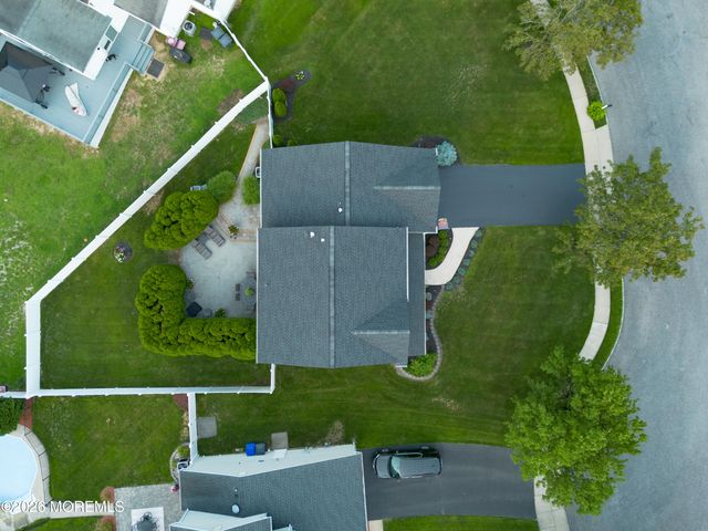 1076 White Oak Court, Toms River, NJ 08753