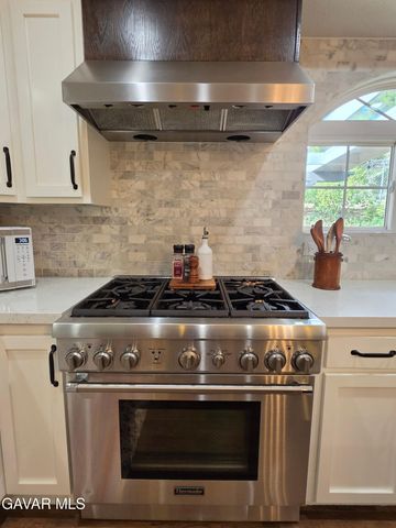 39030 Bouquet Canyon Road, Leona Valley, CA 93551