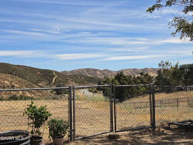 39030 Bouquet Canyon Road, Leona Valley, CA 93551