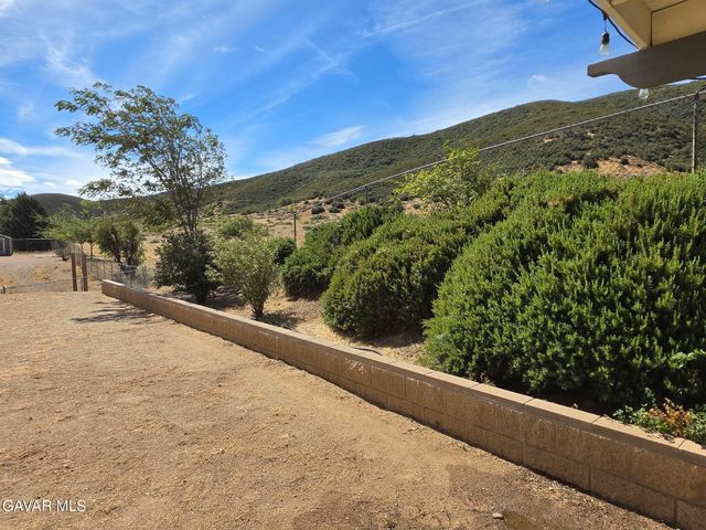 39030 Bouquet Canyon Road, Leona Valley, CA 93551