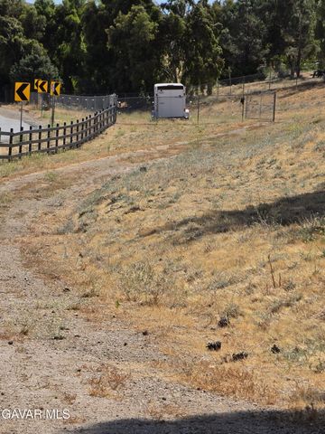 39030 Bouquet Canyon Road, Leona Valley, CA 93551