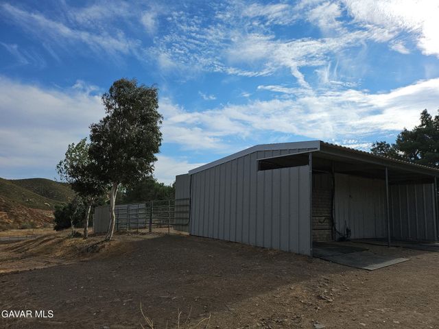 39030 Bouquet Canyon Road, Leona Valley, CA 93551