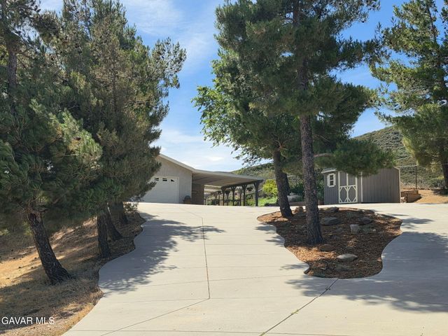 39030 Bouquet Canyon Road, Leona Valley, CA 93551